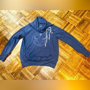 Well Worn Woman’s Sweater XS